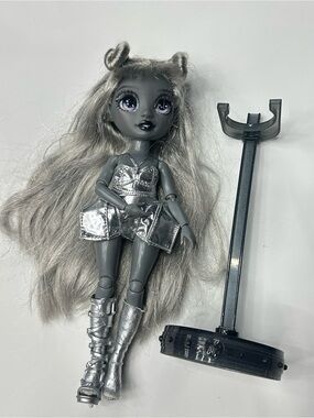 Rainbow High Shadow High Luna Madison